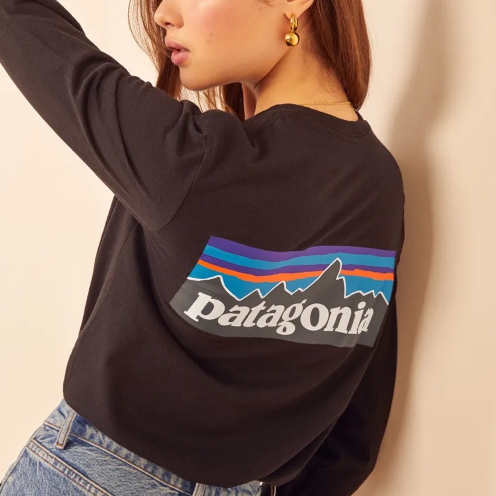 Patagonia unisex size long sleeve t-shirt